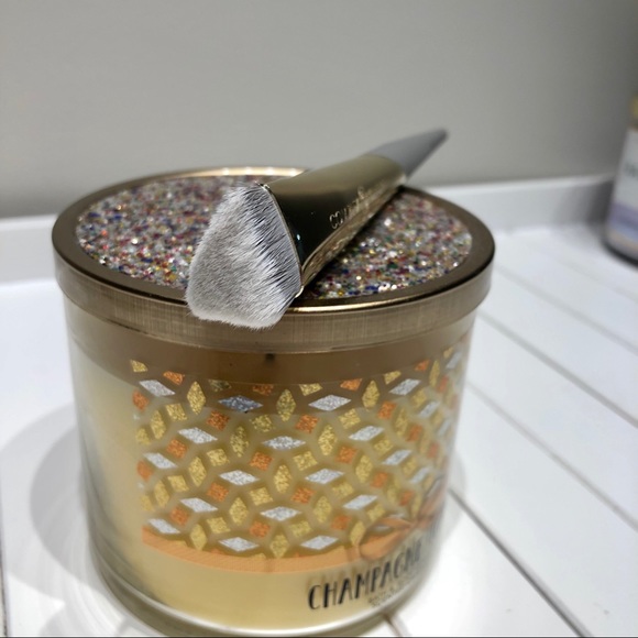 Complex Culture Precision Concealer Brush - Picture 2 of 5